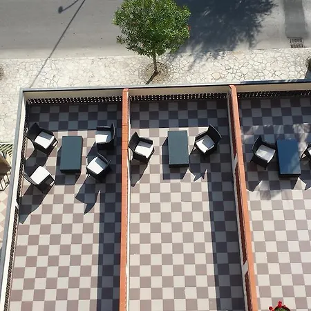 Continental Hotel 3*