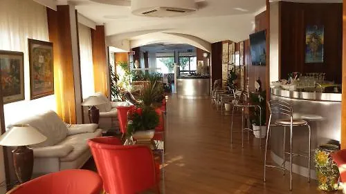 大陆酒店 酒店 圣贝内代托-德尔特龙托