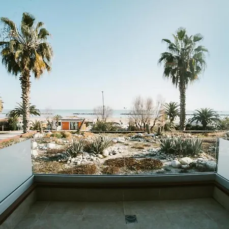 Continental Ξενοδοχείο 3*