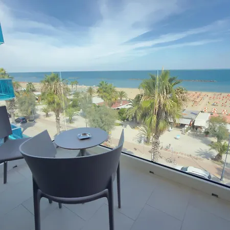 Ξενοδοχείο Continental 3*