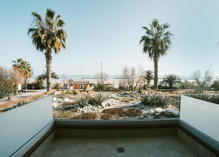 Continental Hotel 3*