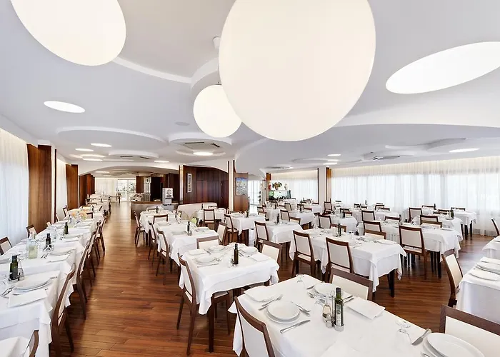 Continental Hotel 3*